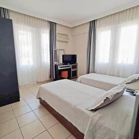 Diamond Hotel 3*